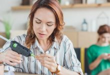 بهترین چسب حرارتی تفنگی +راهنمای خرید چسب حرارتی از بهترین مارک‌ها