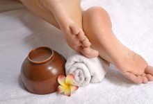 مراقبت و درمان ترک پا و ترمیم ترک پاشنه پا با 10 محصول کاربردی