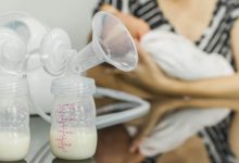 راهنمای خرید شیردوش برقی و دستی مادر