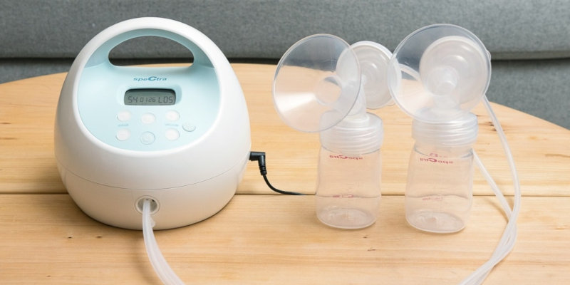 راهنمای خرید شیردوش دستی و برقی مادر