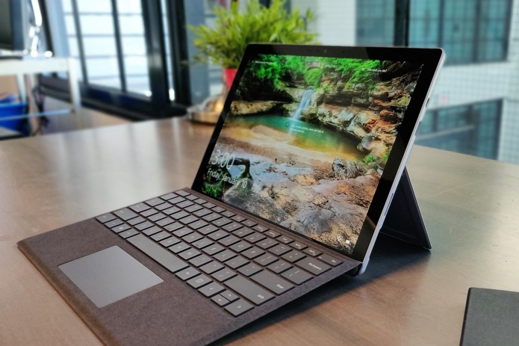 Microsoft Surface Pro 7 - C - 256GB Tablet