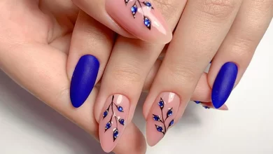20+ مدل ناخن آبی کاربنی؛ ایده‌های جذاب برای خانم‌های سخت پسند